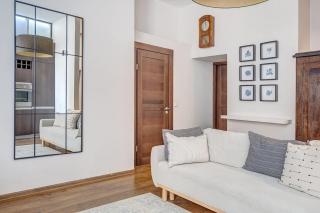 Domillion Quiet 2bdr apt w panorama & balcony B83 - 9