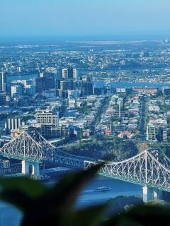 Sky-high Landmark River & Bay View 2BR CBD Free P - 2