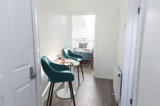 4 Guests - 2 Bedrooms - City Escape Retreat - 3