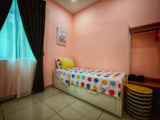Azzahra Homestay Masai Pasir Gudang - 1