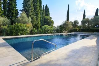 Gardoncino apartment with pool - 8