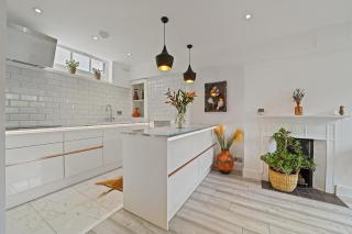 Beautiful Home at the Heart of Colchester Great for Commuters or Professionals - 9