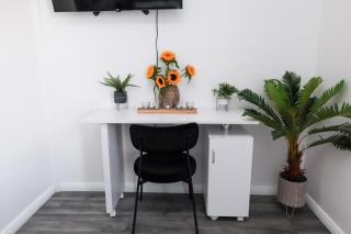 Victoria Road Apartment in Stoke - 3