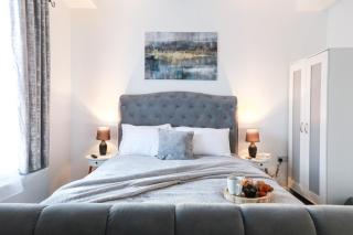 Victoria Road Apartment in Stoke - 7