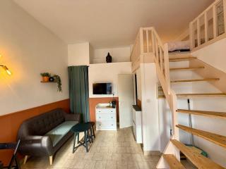 Studio cosy avec mezzanine et parking proche centre - 7