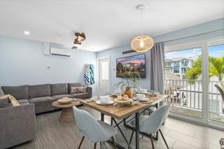 Sea Coast - Pet Friendly, Located in Siesta Key Village, Steps to Siesta Key Beach! - 9
