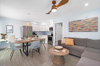 Sea Coast - Pet Friendly, Located in Siesta Key Village, Steps to Siesta Key Beach! - 6