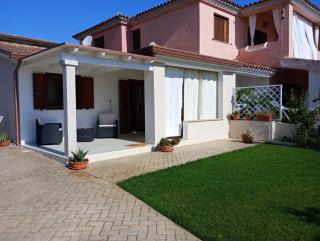 Villetta Smeraldo con giardino - 0
