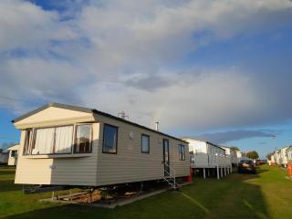 Beautiful and Spacious Mobile home - Sleeps 6, - 6