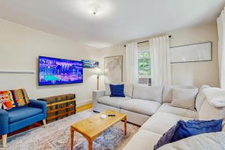 10-Minute Walk to the Beach - 5