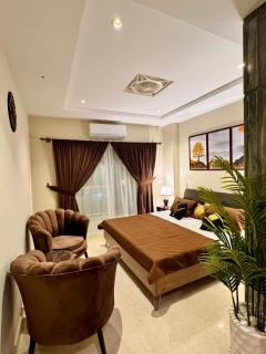 Fully Furnished 2-Bed Apartment - 4