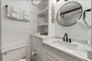 Top Of The Gulf 410 Beach Front Condo - Renovated! - 7