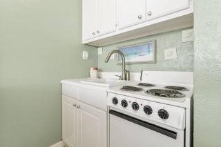 Top Of The Gulf 421 - Luxury Beach View Condo - 2