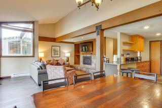 Mtn-View Townhome with Resort Perks in Breckenridge! - 2