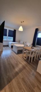 Dreibettzimmer "Blau" in zentraler Lage - 0