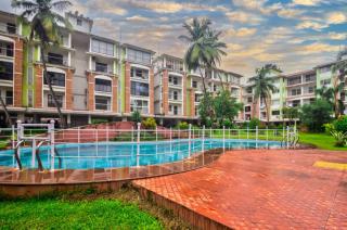 Stylish 2BHK Poolside Retreat With AC -Luxury - 0