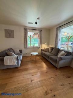 Family Friendly Villa near the Water - 9