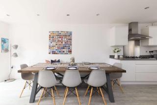 Modern Family Retreat Nr Beaches and Marina - 6