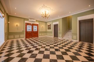 شقة فاخرة بجوار الياسمين مول وأمام حديقة الياسمين - 9