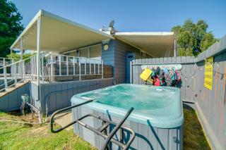 Hot Tub, Views and Dock! Playful Home on Clear Lake - 7