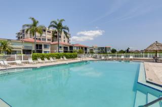 Community Pool and Pier Bayfront Isla Del Sol Condo - 8