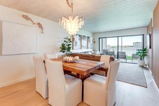 Community Pool and Pier Bayfront Isla Del Sol Condo - 2