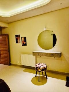 House of Marvel Fully Renovated Penthouse - 5