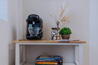 Hulley House by YourStays - Superb house near Hurdsfield Business Park, perfect for Astrazenica! - 3