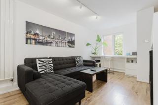 GuestReady - Charming Modern Retreat in London - 0