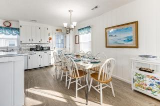 Oceanfront Home with Deck and Views in Surfside Beach! - Myrtle Beach - 2