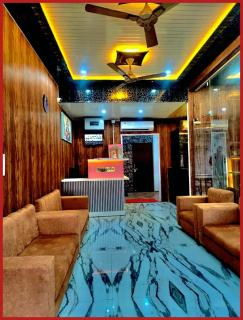 Hotel Vinayak Grand - 2 km from Kashi Vishwanath Temple - Providing Air conditioned Hotel and Well Decorated Rooms with WiFi & Free Parking Facility- BEST HOTEL IN VARANASI - 5