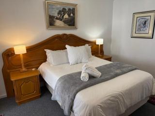 The Royal Lodge - 1