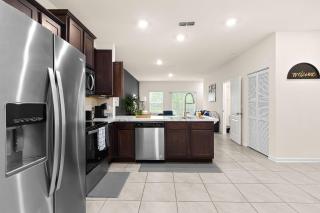 Elegant & Upscale 2BR Townhome. - 6