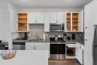 Spacious 1 BR Apt|King Bed| Pool|Gym|Clse 2 Beach. - 6