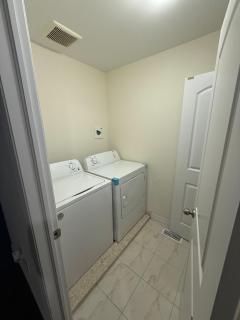 Modern 3BR Home Near Niagara Falls & Welland Canal - 9