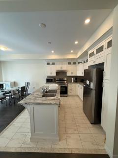 Modern 3BR Home Near Niagara Falls & Welland Canal - 2