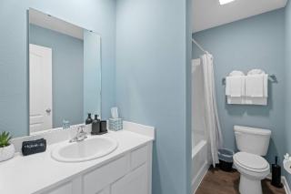 Charming 3BR Townhome. - 6
