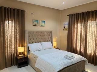 Luxury 2-bed w 24h light in Kolapo Ishola GRA - 7