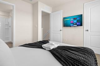 2BR Townhome close to Downtown/Beaches/UNF. - 2