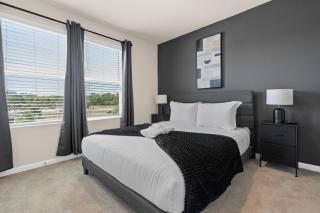 2BR Townhome close to Downtown/Beaches/UNF. - 1