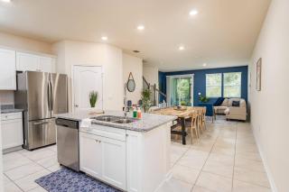 Upscale 3BR Townhome|Game Table|Pool|Close2 Beach. - 9