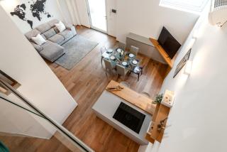 StayEasy Bernina - Design Loft, metro and free parking - 6