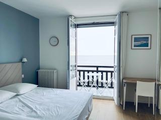Renovated house with sea view - 2