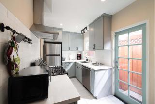 Centra Spacious Villa - 1