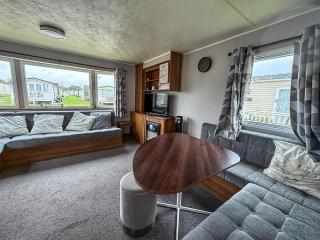Superb 8 Berth Caravan With Free Wifi At Highfield Grange Ref 26706Wr - 2