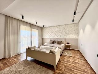 Villa Elia Luxury Oasis - 2