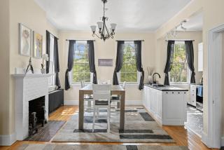 The 87th Townhome - Local Landmark Property - 8