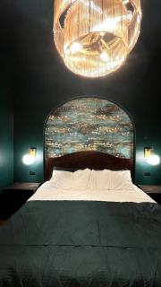 Hollyhock Suite 511 - 7