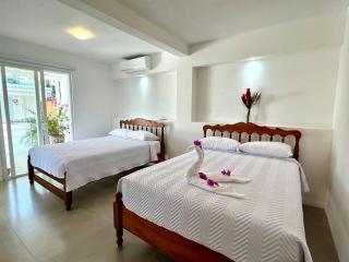 Casa Blanca Manuel Antonio A1, Central, Pool, Gated - 0