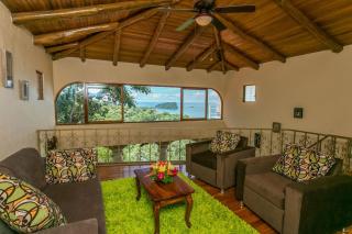 Castillo de Amber, 4 Aparts, 6 Bedrooms, Ocean Views, Central Location - 2